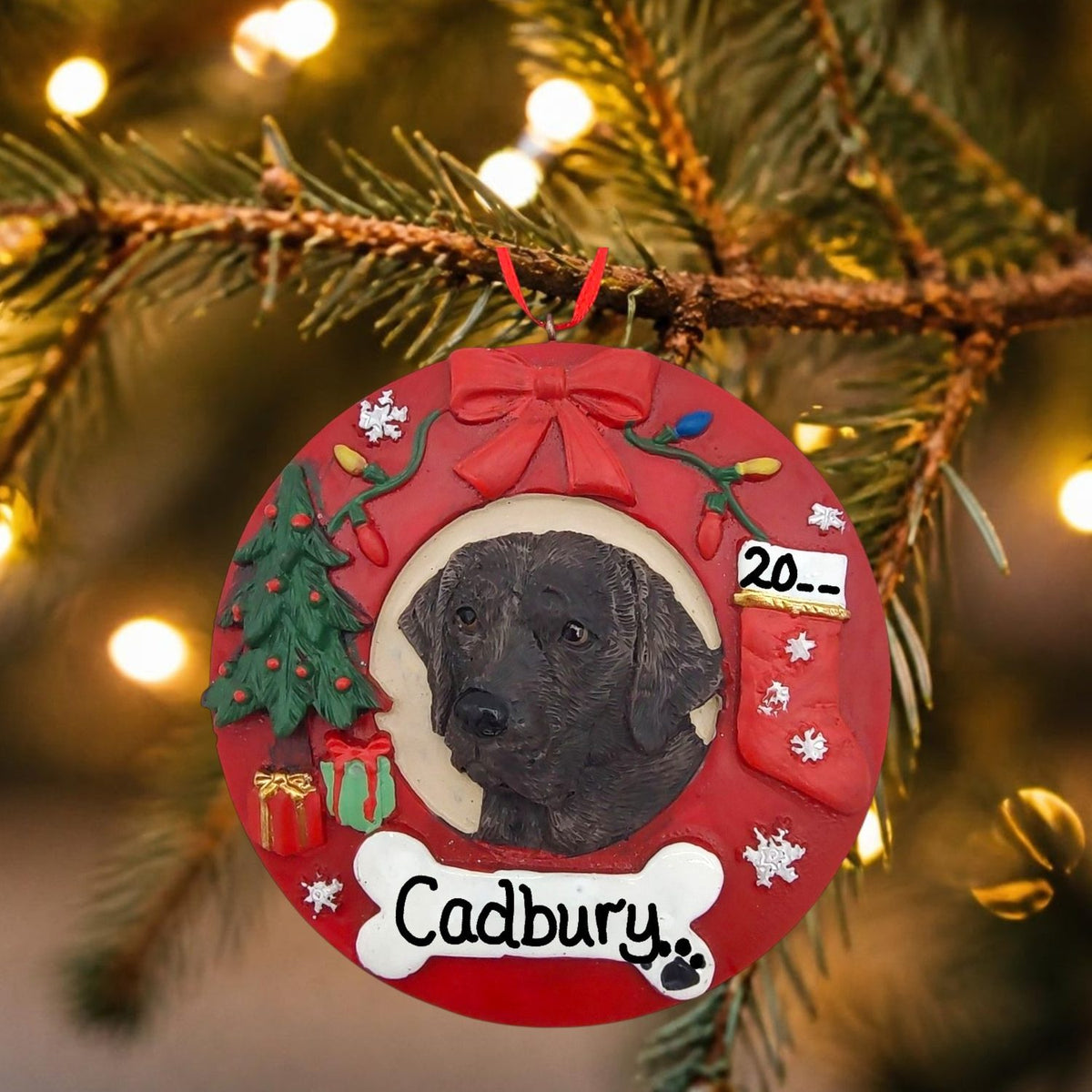 DOGS - CHOCOLATE LAB - Red Wreath