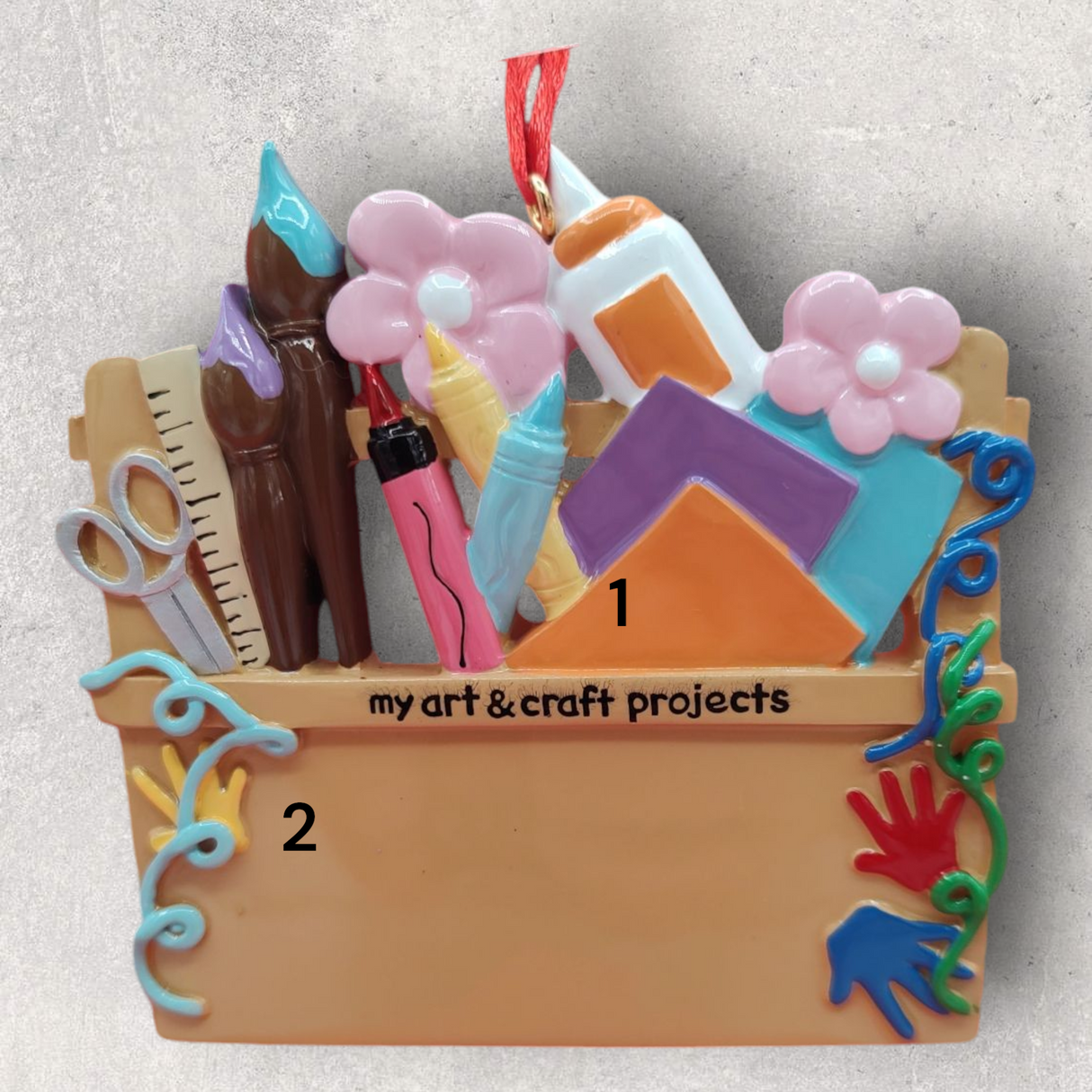 ARTS & CRAFTS Ornament