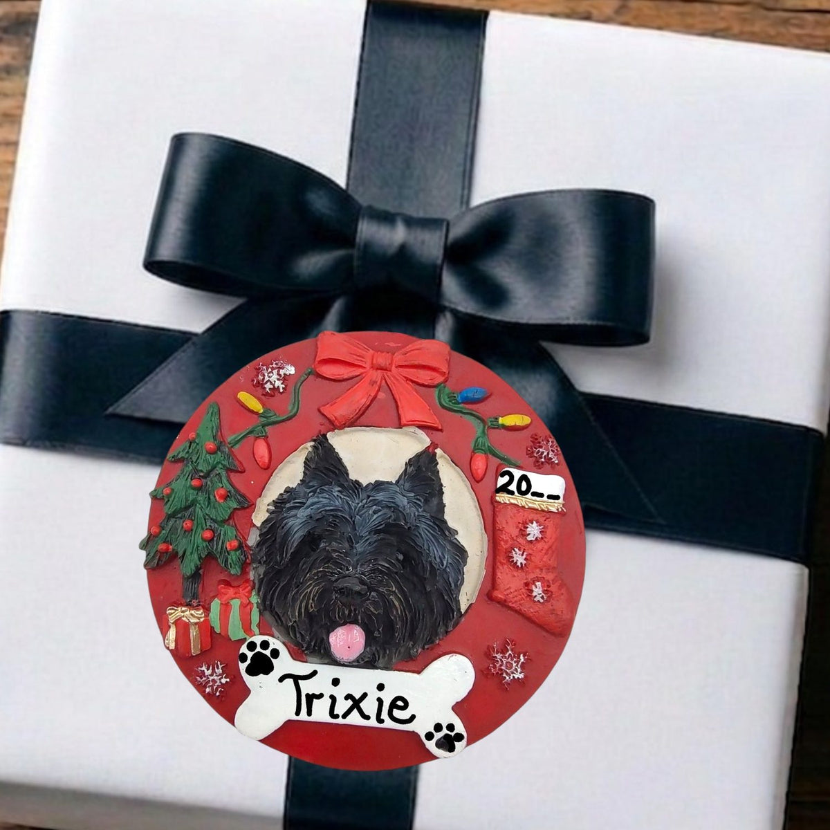 DOGS - CAIRN TERRIER - BLACK - Red Wreath