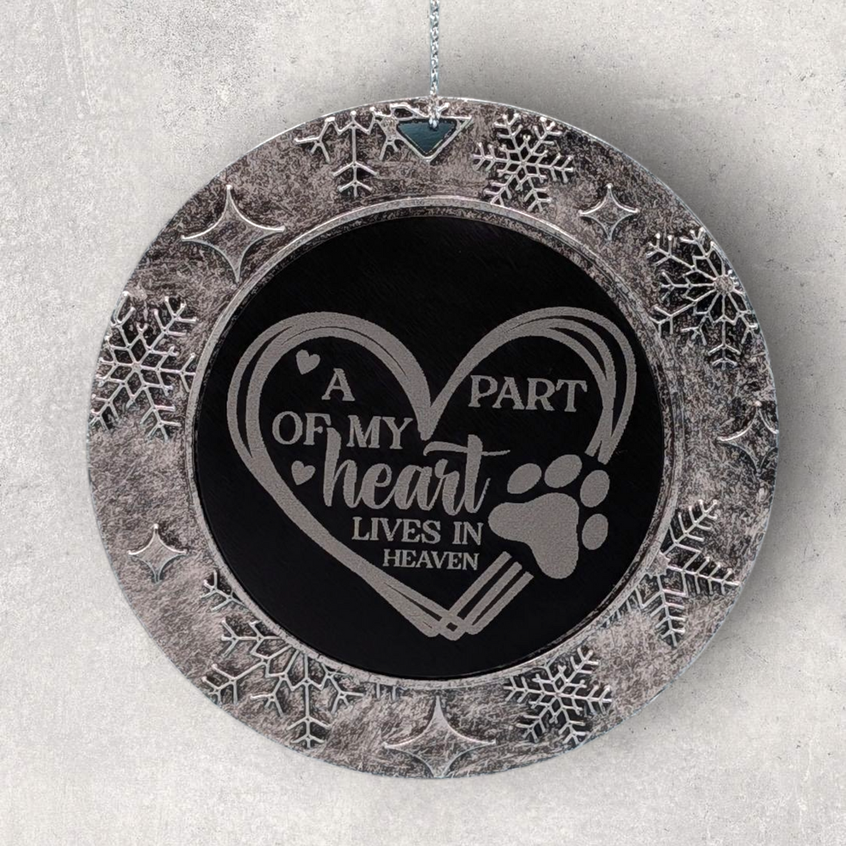 2-Sided Engraved IN REMEMBRANCE Wreath Ornament - For PETS - "A Part of My Heart Lives in Heaven."