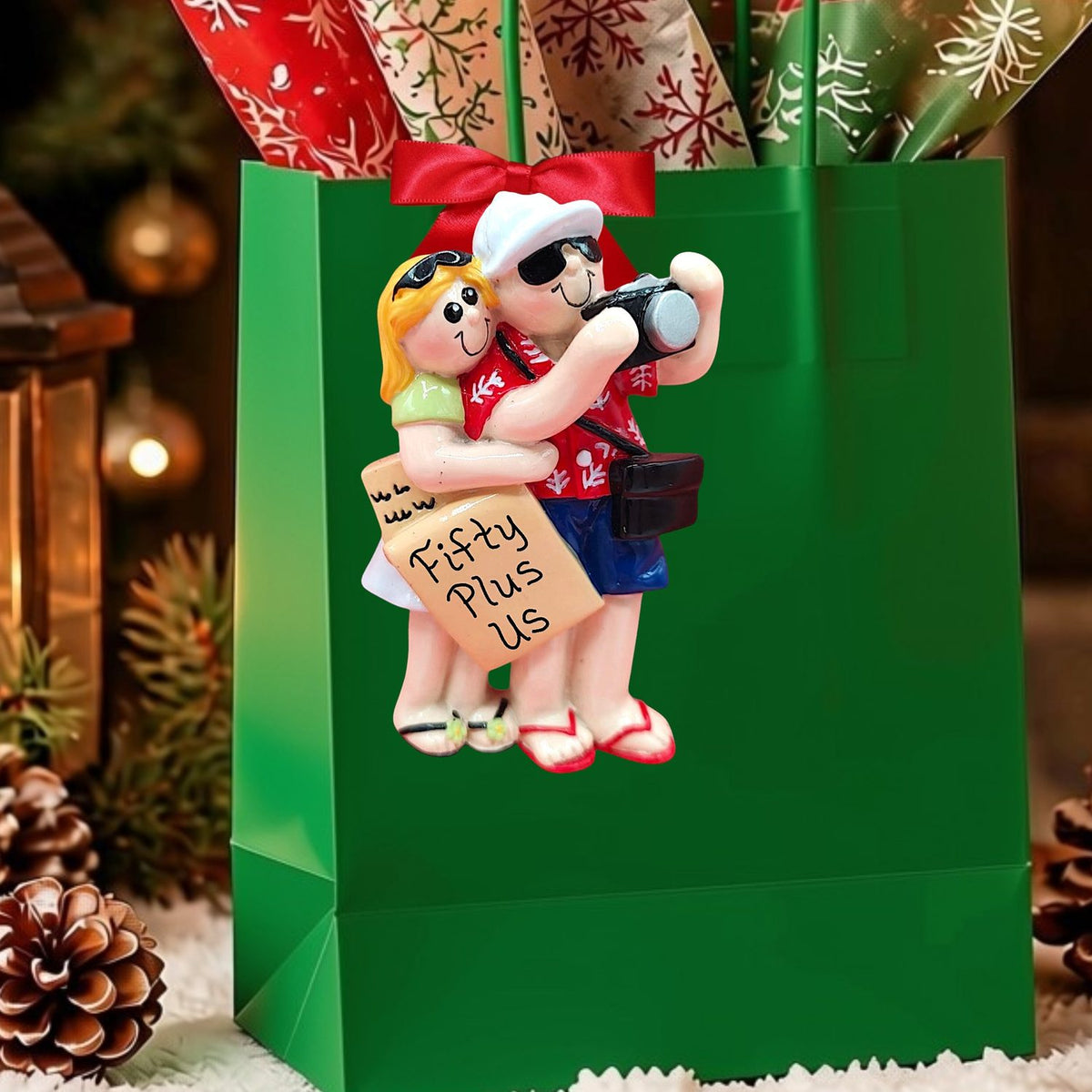 TOURIST COUPLE Ornament